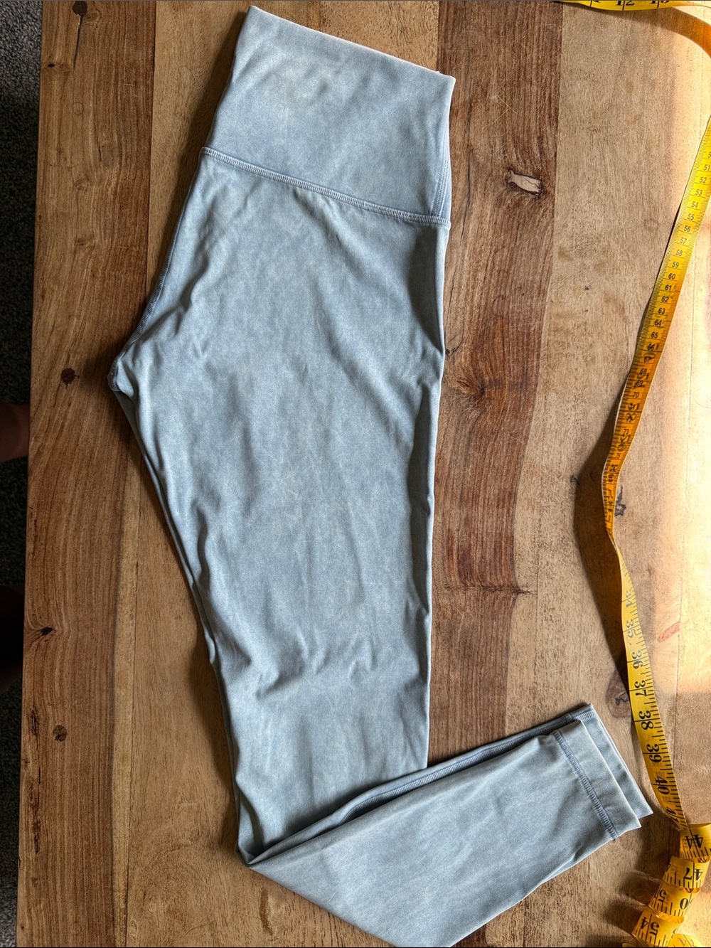 lululemon Wonder Under size 8 Light Blue High-Rise Leggings